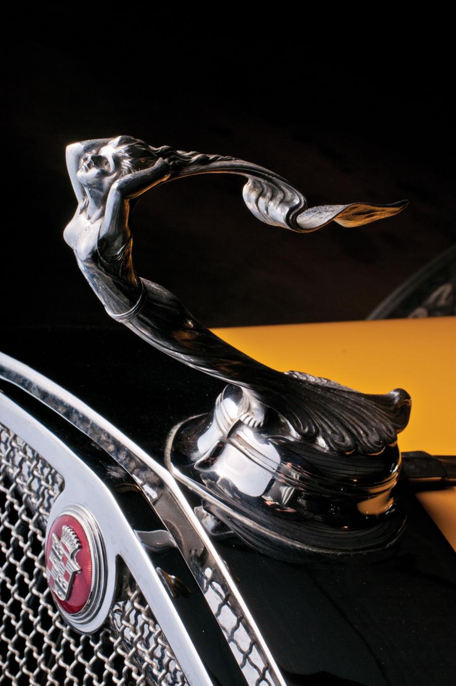  Cadillac Sixteen Madame X Club Sedan by Fleetwood 1930 года  (фото 9 из 20)